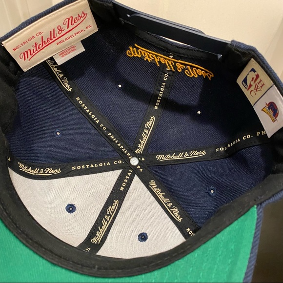 Mitchell & Ness Golden State Warriors SnapBack - Picture 4 of 4